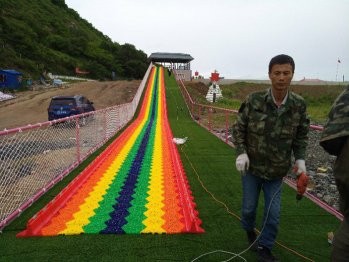 惠农网红滑道项目